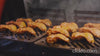 Diese Grillsauce ist perfekt geeignet als Topping, Glasur und Marinade für alle Arten von Fleisch z.b. Schwein, Rindfleisch, Geflügel und sogar Fisch &  Gemüse. Damit gelingt eine leckere Kruste und ein mega leckeres Geschmack.Nicht zu rauchig, Nicht zu sauer. Nicht zu süß. 