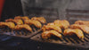 Die Beste BBQ Sauce für Deinen Burger, Pulled Pork oder Rippchen. Grillsaucen für Geflügel, Rind, Schwein, Gemüse, Fisch.Nicht zu rauchig. Nicht zu sauer. Nicht zu süß. Kein Tomatenketchup. 